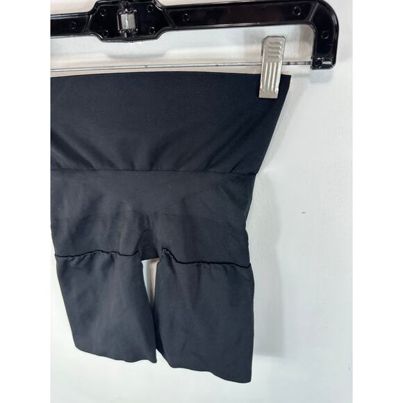 Assets By Spanx Mid Thigh Shaper Shorts Black Size Small - Picture 10 of 12